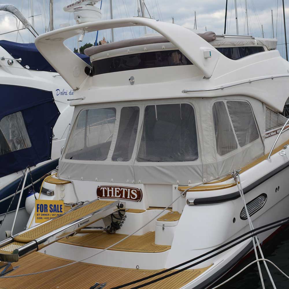 NordWest 420 cockpit cover, light grey (051212)