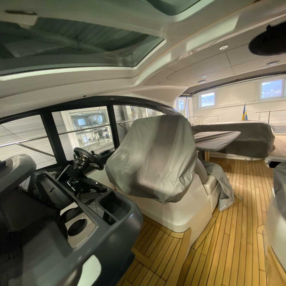 V50 OPEN 1X (2020-CURRENT) HELM SEAT COVER